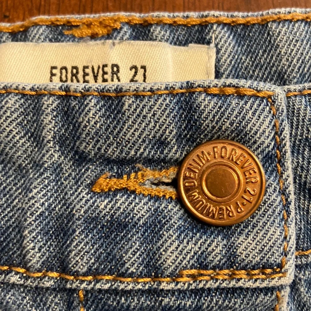 Forever 21 denim skirt - Picture 4 of 4